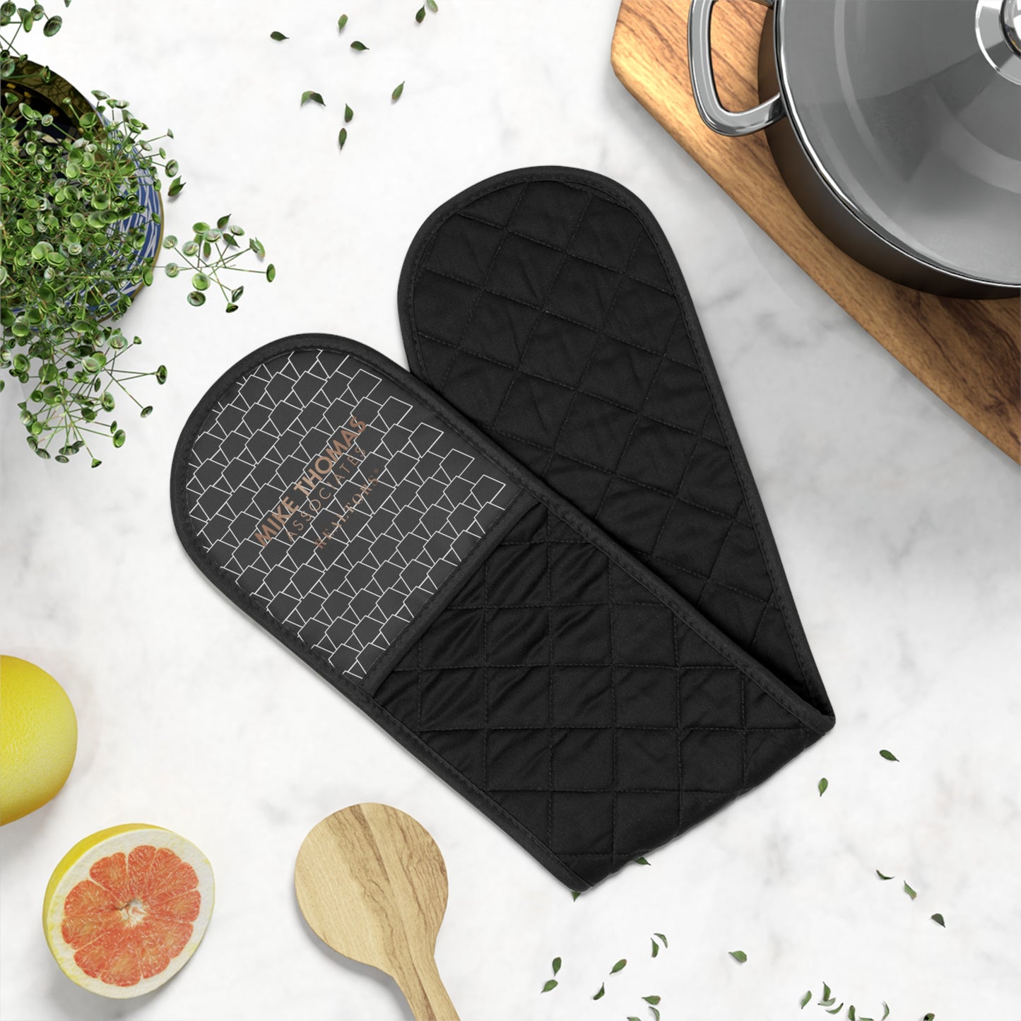 Stylish Oven Mitts - Modern Kitchen Accessory for Home Chefs, Gift for Housewarming, Cooking, Baking, Kitchen Decor